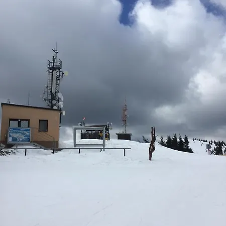 아파트 Magura 37 *